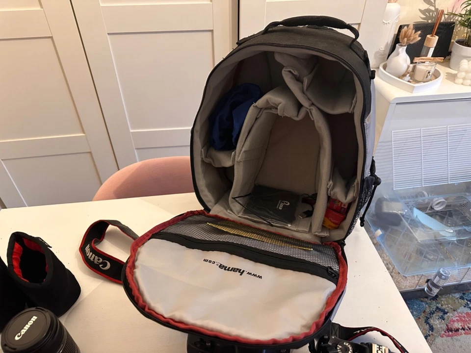 2 Canon cameras +Lens and accessories  - Image 2 of 4