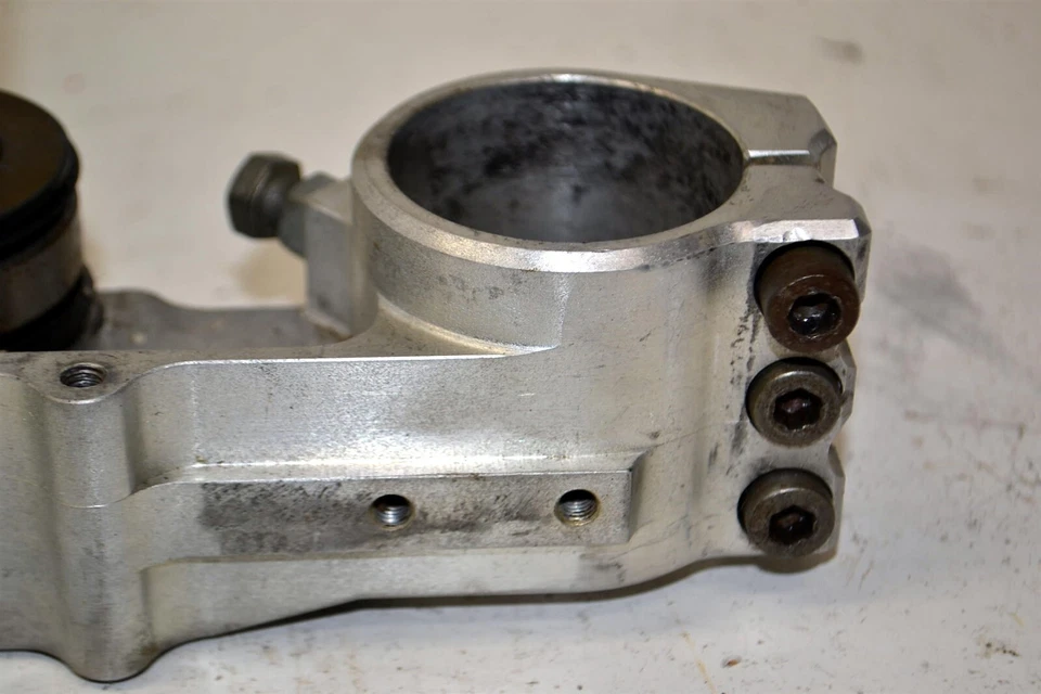 KTM 250 SX 380 300 Abrazaderas Triple Vástago de Árbol ¿APLICADO EN SARTÉN? 50301032014 1997-1999 Foto 2 de 4