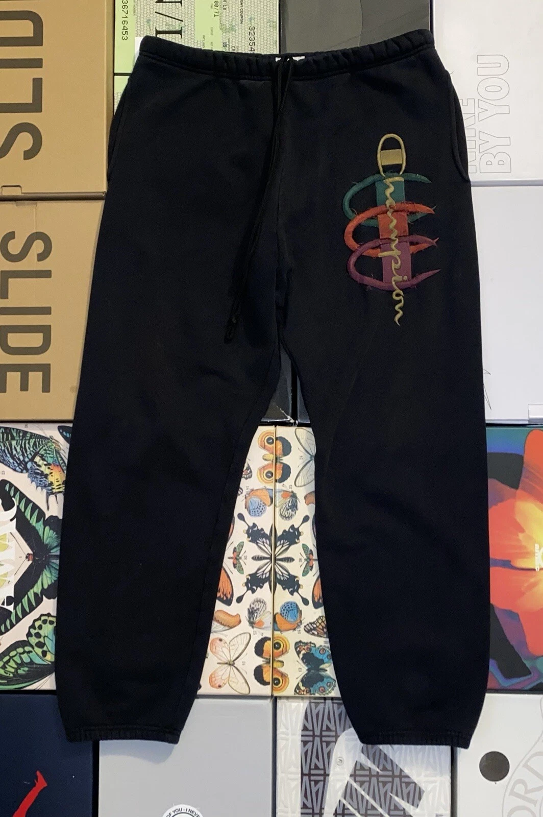 Pantalon de survêtement empilé Supreme Champion C noir taille moyenne D'OCCASION