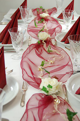 Kompl.Tischdeko*bordeaux-creme*goldene Hochzeit oder 50.Geburtstag*ca 8-10 Pers