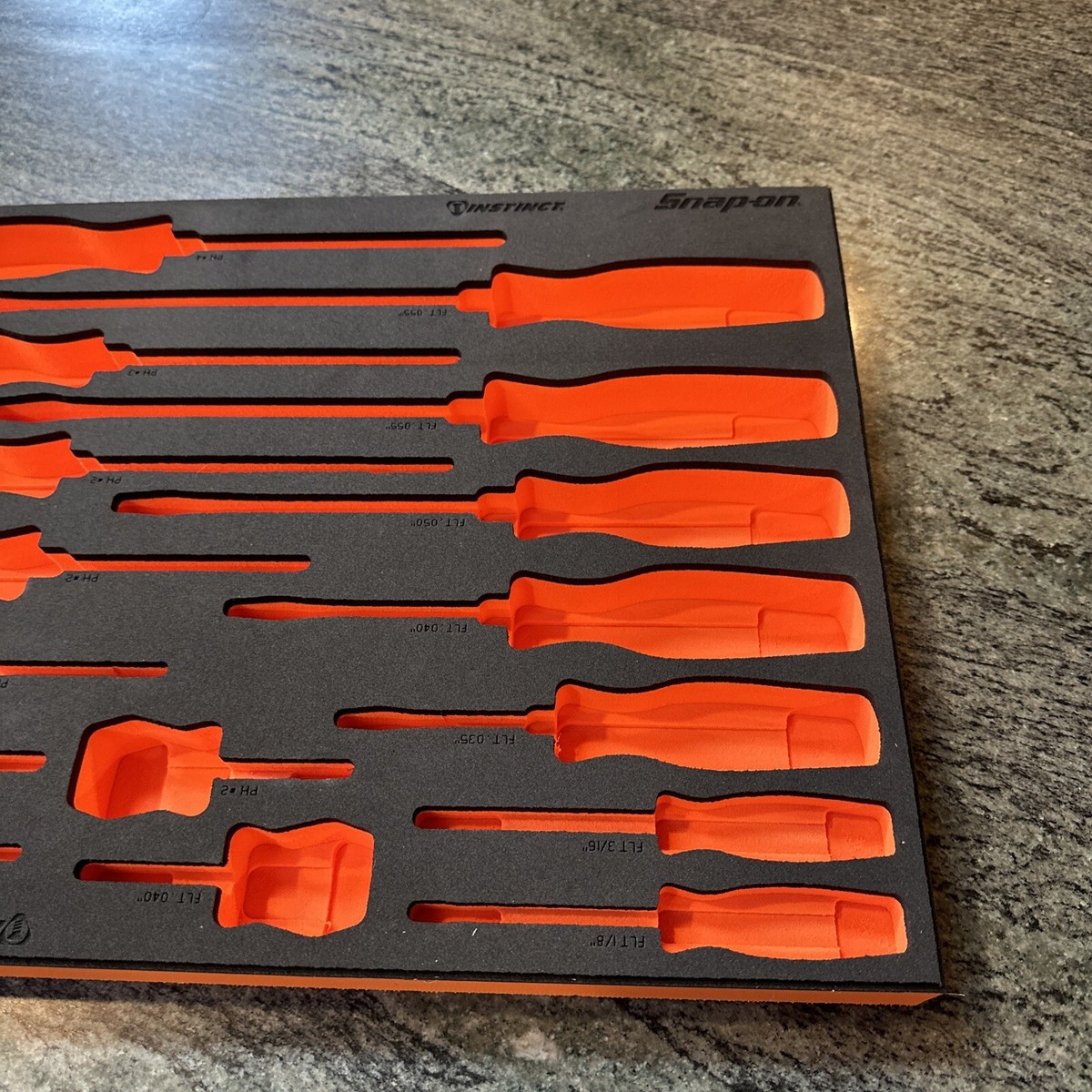 Snap On fmsgd01b foam cutout for 16 pc screwdriver set in orange