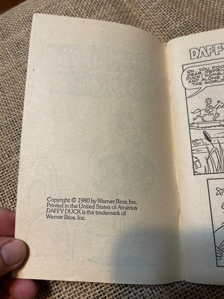 Vintage 1980 DAFFY DUCK Paperback Comic Book Black And White 1980