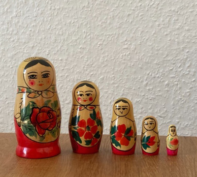Russische Semenov-Matroschka! Matrjoschka. Babuschka! 5 Holz-Puppen! 11 cm!