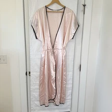 VTG Val Mode Lingerie Robe Women's Medium Pink Silky Satin Lace Belted Sexy