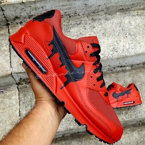 black white and red nike air max