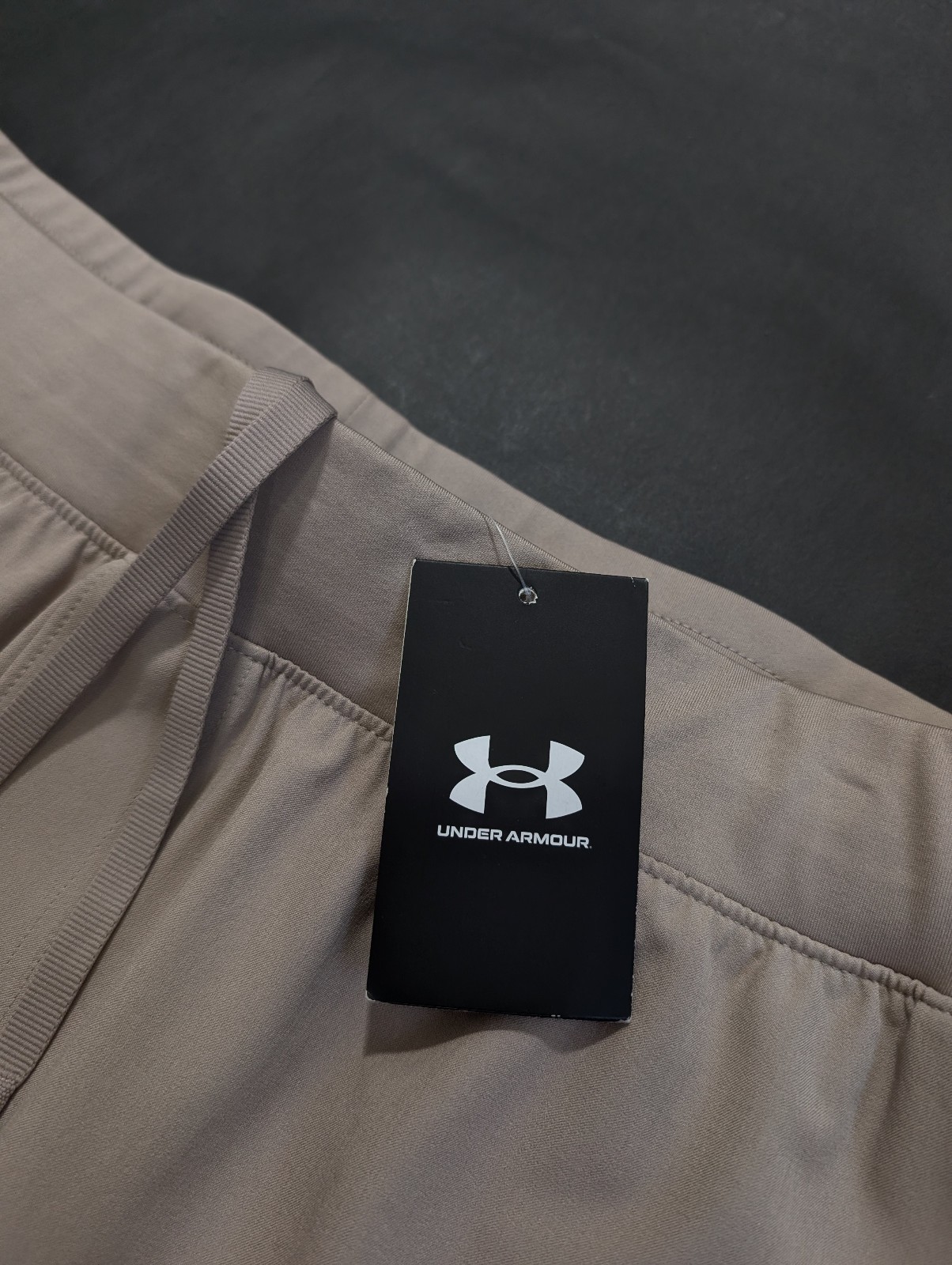 $100 Under Armour Unstoppable Joggers Pants Men’s Size 2XL 40x30 Sahara thumbnail 6