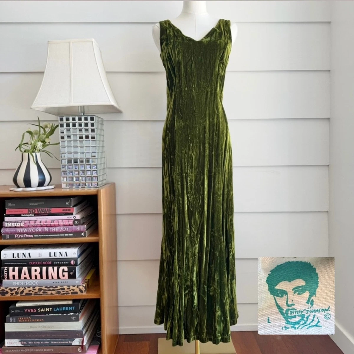 green emerald velvet dress Amazon.com: AOMEI Women's Green Velvet Christmas Party Dress Long Lantern  Sleeve Beading Bodycon New Evening Event Gowns (Green,Small) : Clothing,  Shoes & Jewelry main image 1