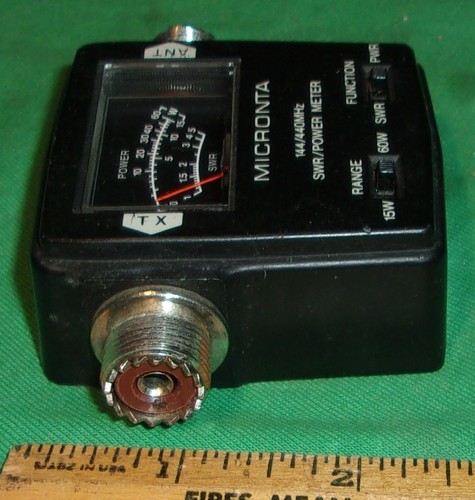 Micronta 19-320 VHF/UHF 144/440 MHz SWR/Misuratore di Potenza Radio Shack Pulito! - Foto 2 di 5