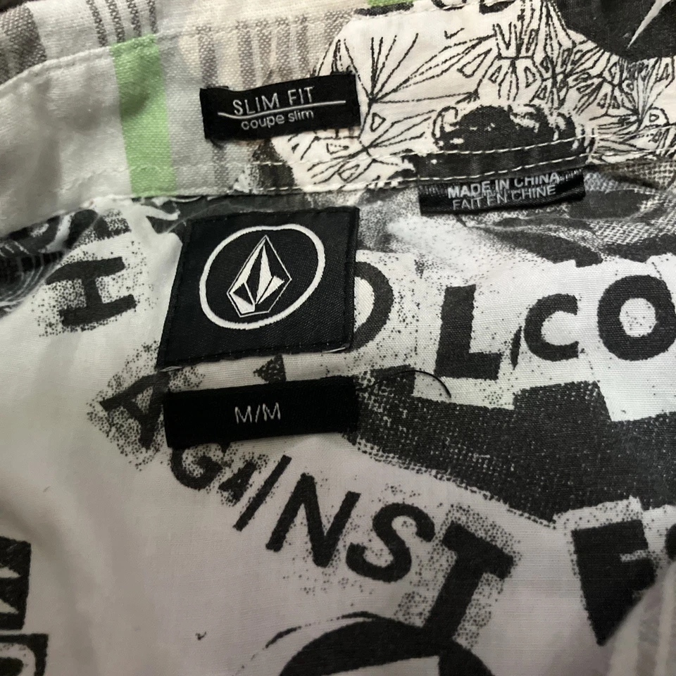 Volcom Short Sleeve Button Up  Shirt Mens medium slim Fit White Skate Retro Y2K - Image 3 of 4