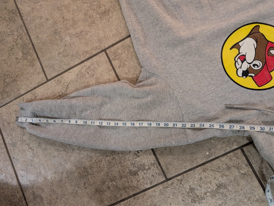 Buc-ee’s Sudadera con Capucha Gris Pullover Sudadera Unisex Grande Logo Gráfico Canguro Pock Foto 2 de 4
