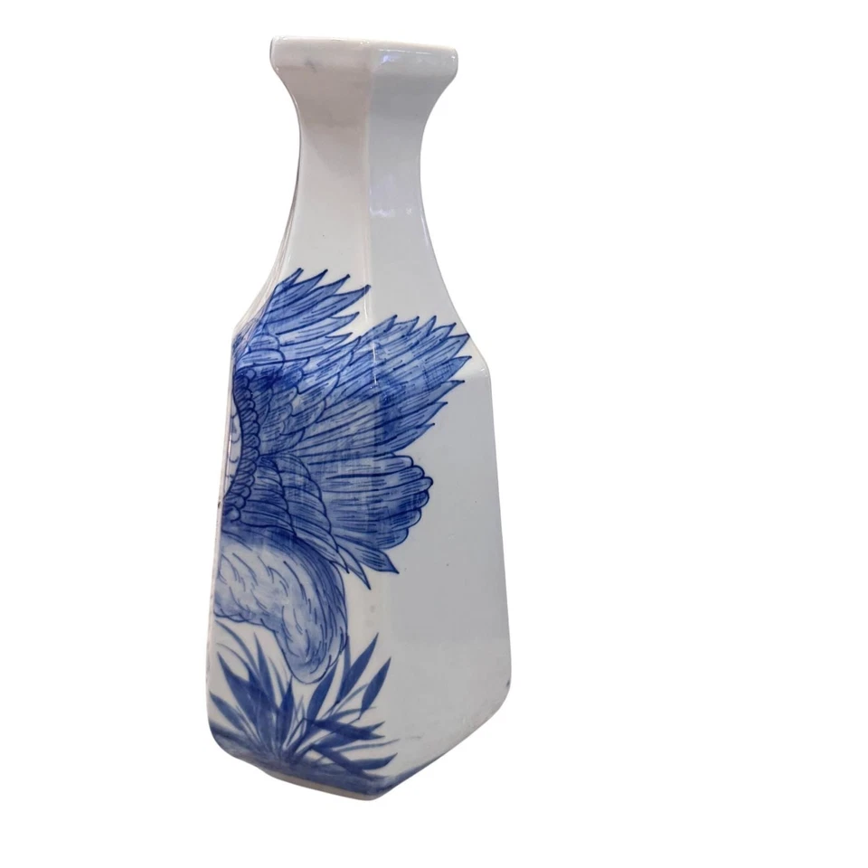 Jarrón de cerámica vintage azul blanco grúa pájaro asiático pintado a mano Tailandia Foto 4 de 4