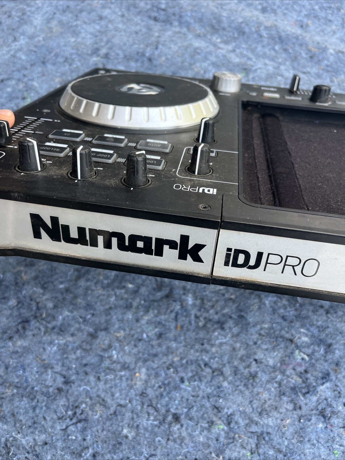 Numark IDJ PRO controller W/Case (Missing Power Cord) Parts only ,UNTESTED