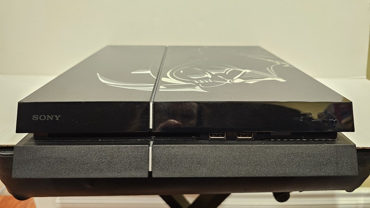 Sony PlayStation 4 Star Wars Darth Vader Limited Edition