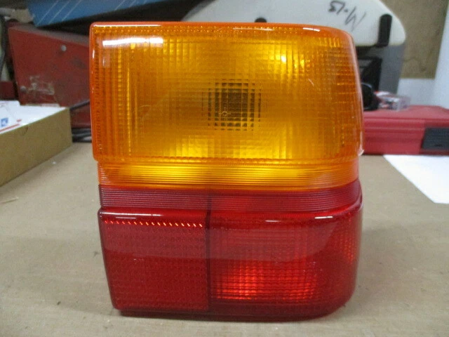 AUDI 100 200 5000 LUZ TRASERA DERECHA EXTERIOR NUEVO OEM 443945218A 84 85 86 87 88 89 90 91 Foto 2 de 4