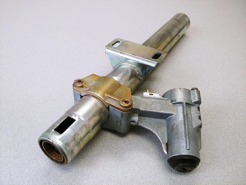 MUY BONITO TUBO DE SOPORTE COLUMNA DE DIRECCIÓN TURBO ORIGINAL USADO PORSCHE 944 21/85 Foto 2 de 4