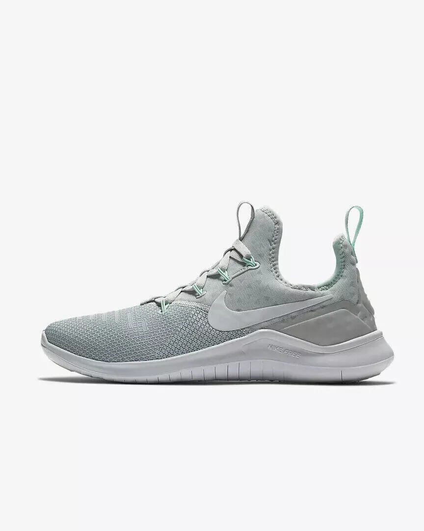White nike free shop tr 8