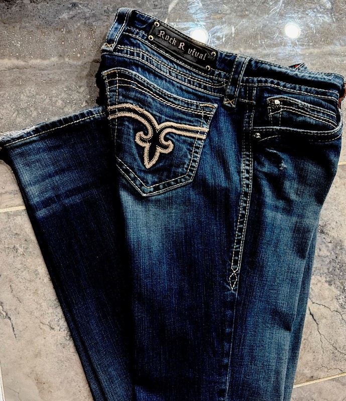 Women's ROCK REVIVAL Trina Boot Cut Jeans Size 30 x 34" inseam