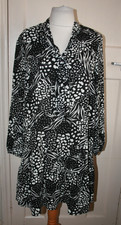 SIZE 14 BLACK & WHITE DRESS WITH TIE TO NECKLINE