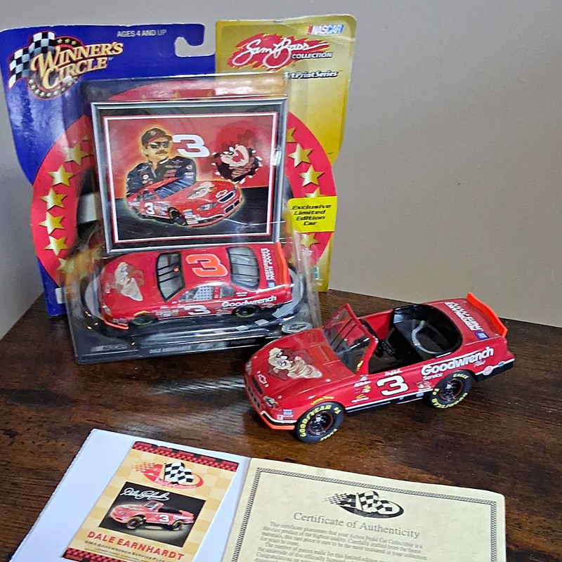 Winner's Circle Dale Earnhardt 2000 Chevy Monte Carlo 1:24 Diecast Vintage Lot