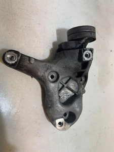 VW GOLF VIII CD1 Klimakompressorhalterung 1K0260885B 1.39 Petrol 2009 34167240