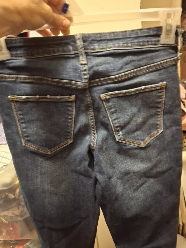 Universal Thread Women's Jeans Size 2/26 R High Rise Skinny Distressed Cuff
