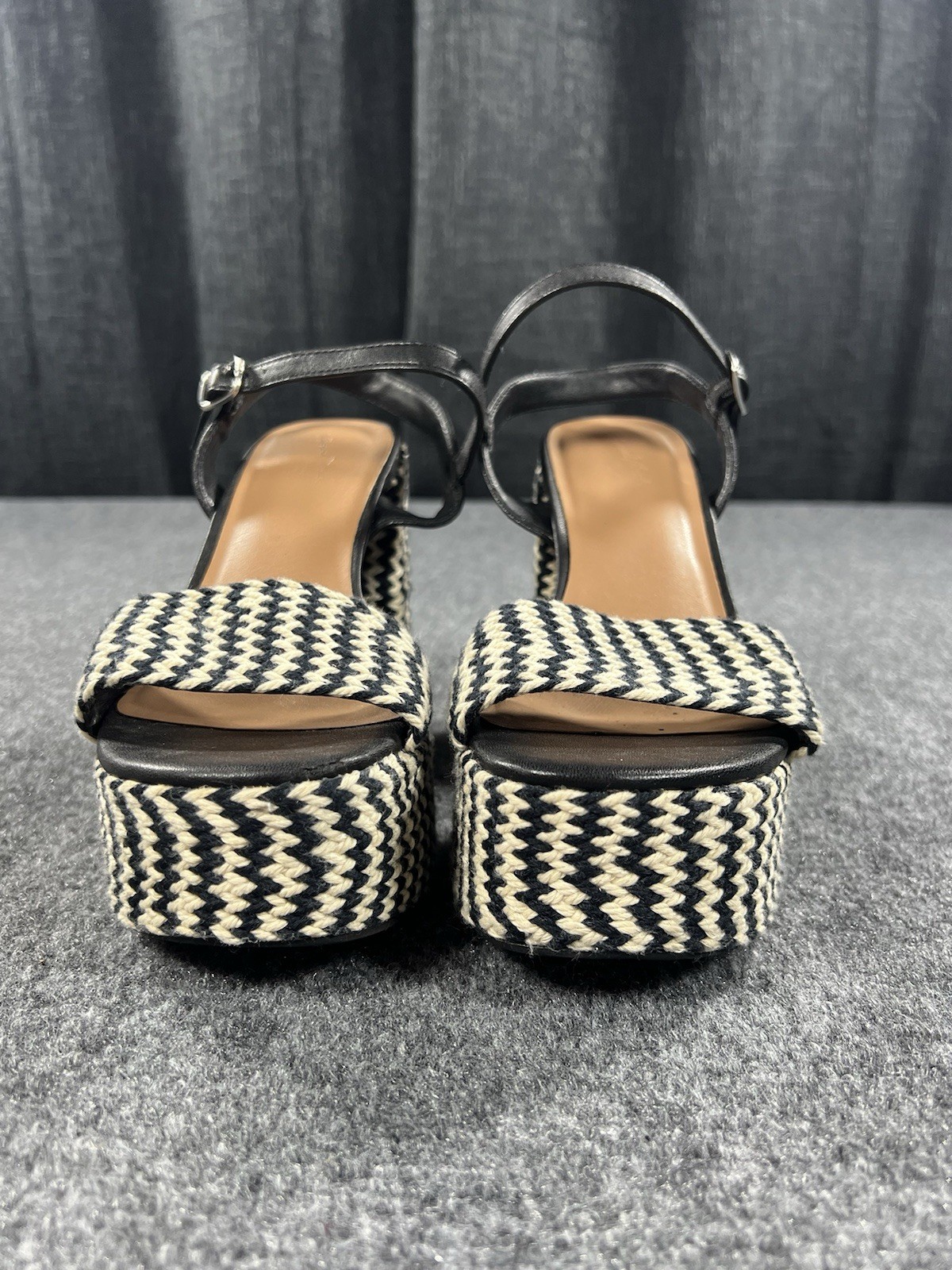 Universal Thread Womens Size 6 Platform Block Hee… - image 2