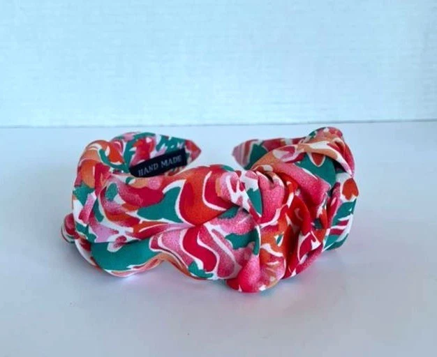 Diadema acolchada floral hecha a mano para mujer - Colorido accesorio para el cabello boutique blanco Foto 4 de 4