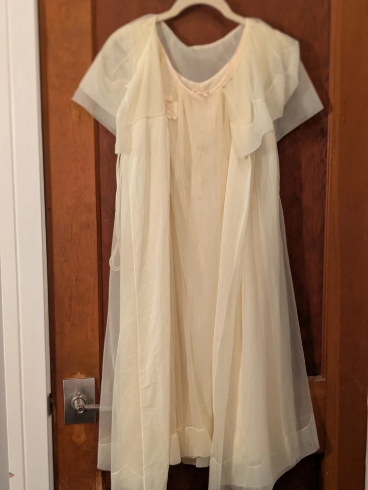Vtg 60s Gossard Artemis Nightgown Peignoir Set Double Chiffon Small Maxi Gown  - Image 2 of 4