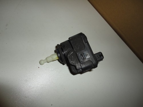 Golf 3 III  Stellmotor LWR Leuchtweitenregulierung VW  -1H0941295C