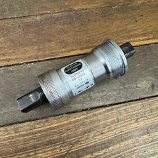 Vintage Shimano BB-UN52 Bottom Bracket 73 107 107.5 mm 1.37 24 Sealed Bearing A2