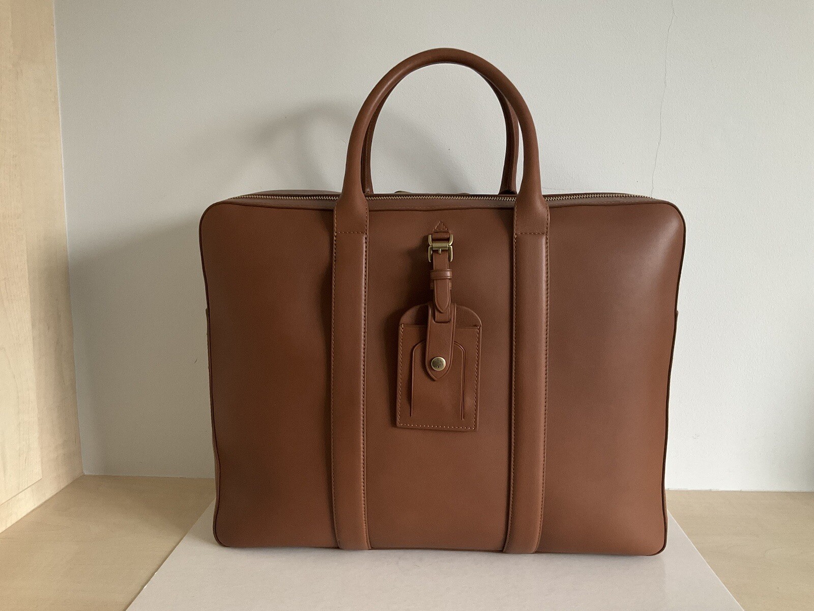 Mulberry Oak Calf Leather Matthew 24 Hour Mens Bag - Brand New And Unused image 2
