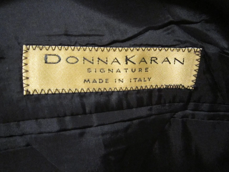 TALLA 44R 3W X 29L DONNA KARAN TRAJE A RAYAS NEGRO PARA HOMBRE, PANTALÓN PLISADO CON PUÑOS, EN EXCELENTE ESTADO Foto 4 de 4