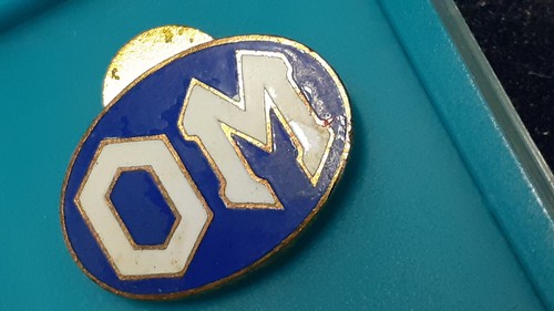 Pin's Vintage Olympique De Marseille (OM) – Bari 1991 – Collection