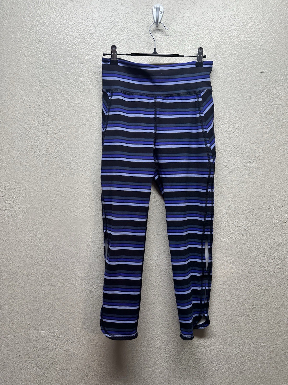 Free People Movement Capri Leggings Womens Medium Striped Athletic Yoga