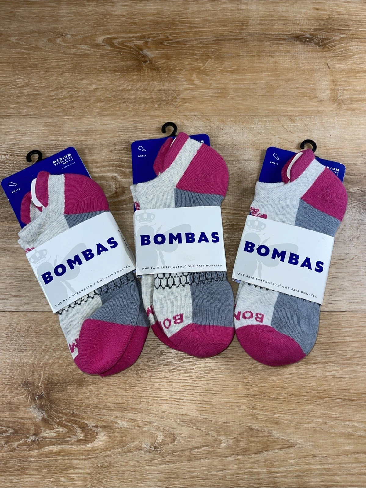 New 3 Pairs Bombas Ankle Socks Hot Pink Gray Size Medium