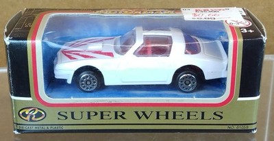 1:64 MOTORMAX Super Wheels D 93 White 1978 Pontiac Firebird Trans Am by Red Box