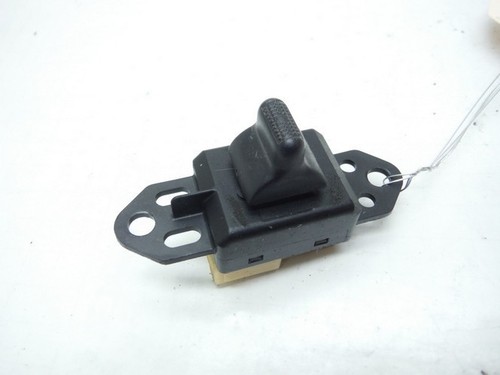 2002 DODGE CARAVAN A/T DRIVER LEFT DOOR LOCK SWITCH OEM 2001 2003 - Picture 3 of 9