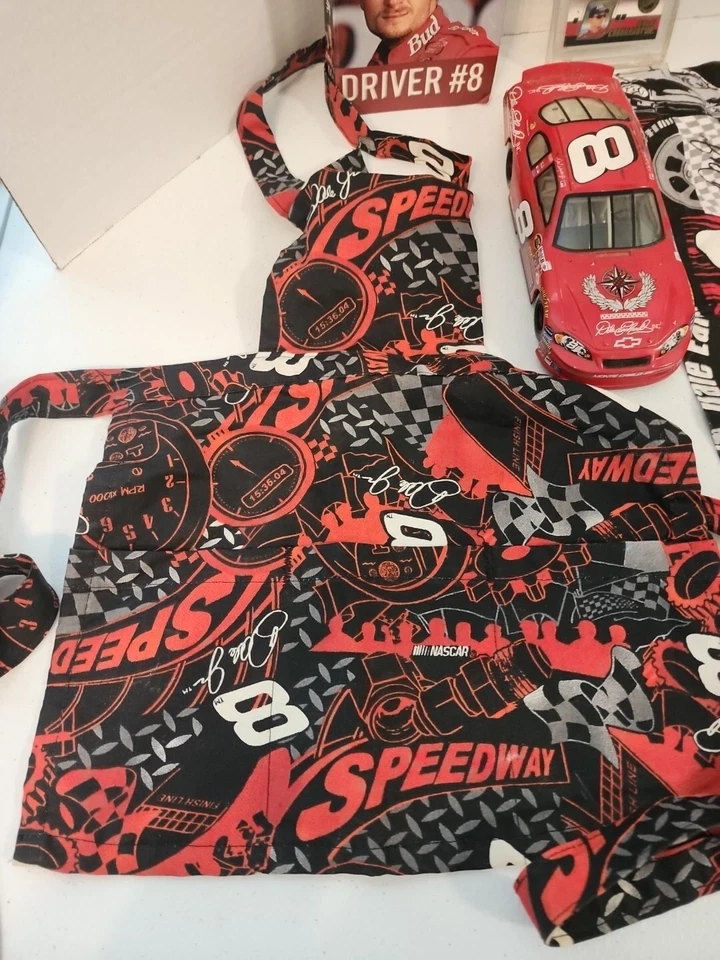 Lot of 5 -DALE EARNHARDT JR #8 Motorsports Authentics 2006 Chevrolet Monte Carlo - Image 3 of 4