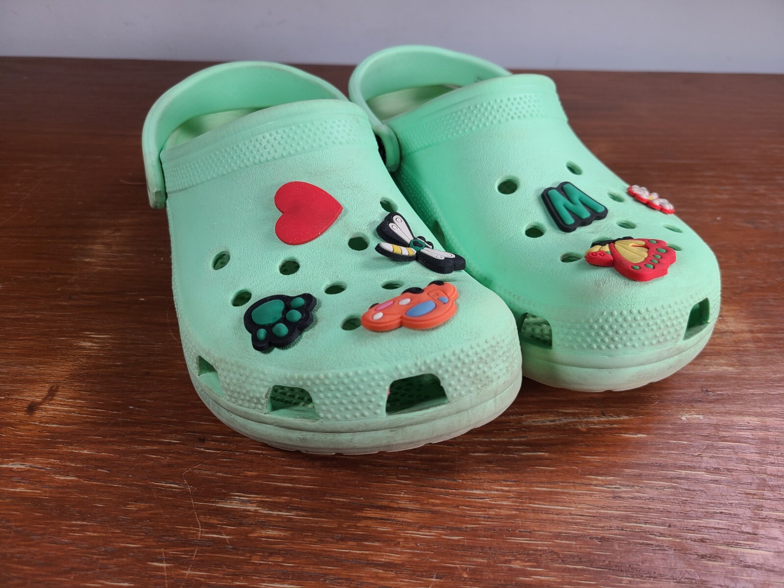 Crocs Classic Clogs Green Unisex Mens Size 6 Womens Size 8