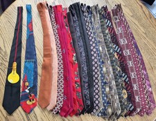 Lot Of 28 Mens Ties Mixed Brands Mixed Length And Width Some Silk. XB6