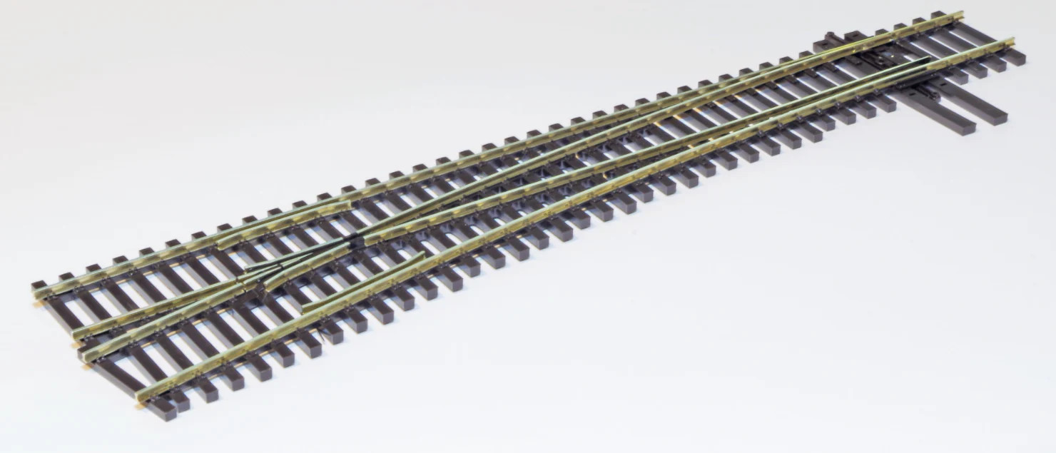 Peco SLU7062 HO - Code 70 - Streamline #6 turnout - Unifrog Left Hand