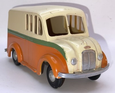 AMT 1949 Divco Delivery Van PRIVATE LABEL 1/25 Wind-up Promo Orange/Cream/Green