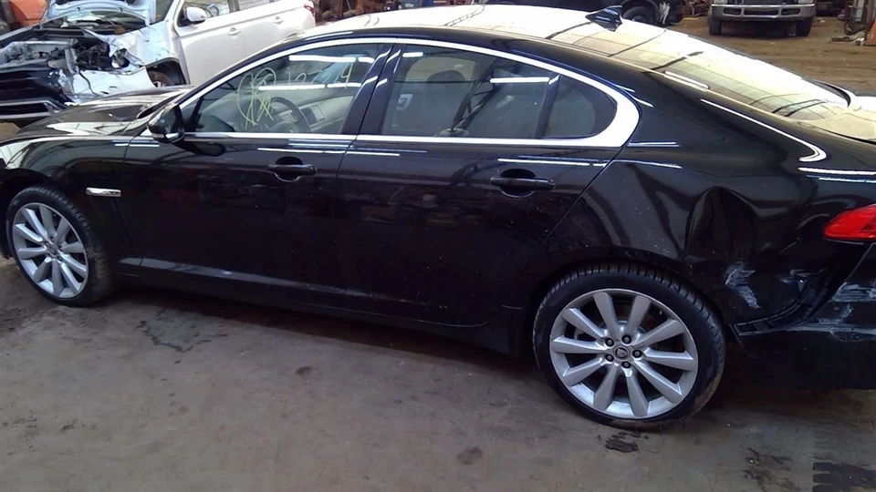 AC Compressor Fits 13-15 XF 6358832 - Image 4 of 4