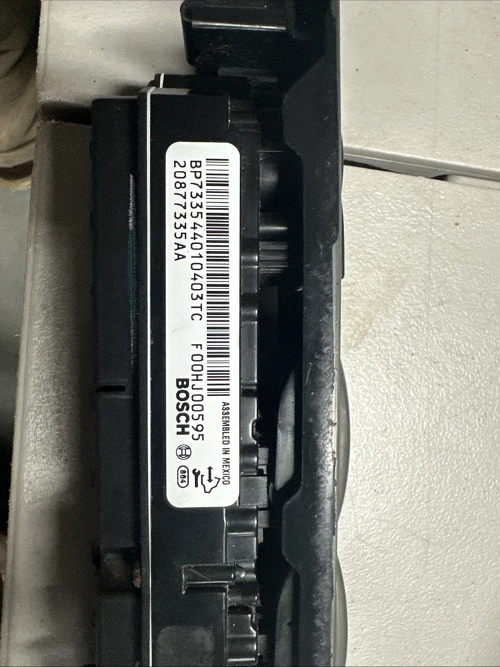 ⭐️Juego de molduras de puerta, radio y tablero Yukon XL Tahoe Suburban Avalanche 2010-2014. OEM. Foto 3 de 4