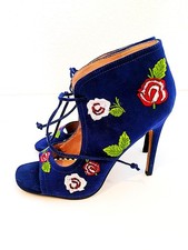 Betsey Johnson Caroline Stiletto Heels, Navy Blue with Roses Embroidered, Size 9