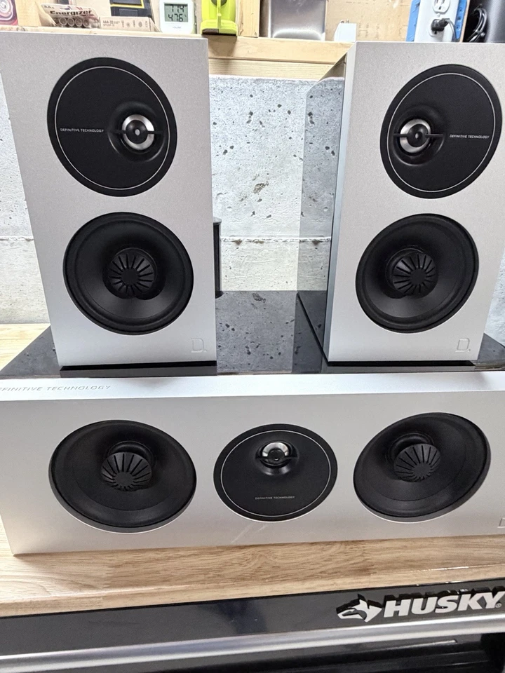 Par de altavoces Definitive Technology D5C canal central/D7 excelente estado Foto 2 de 4