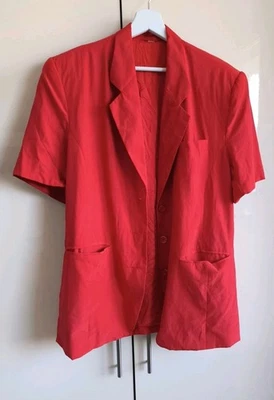 Wunderschöne rote Vintage Damen Seidenjacke von "Finest Fashion up Town" - Bild 1 von 4