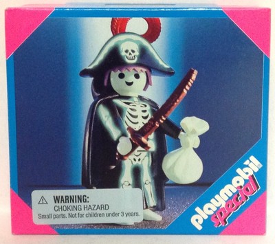 playmobil skeleton pirate