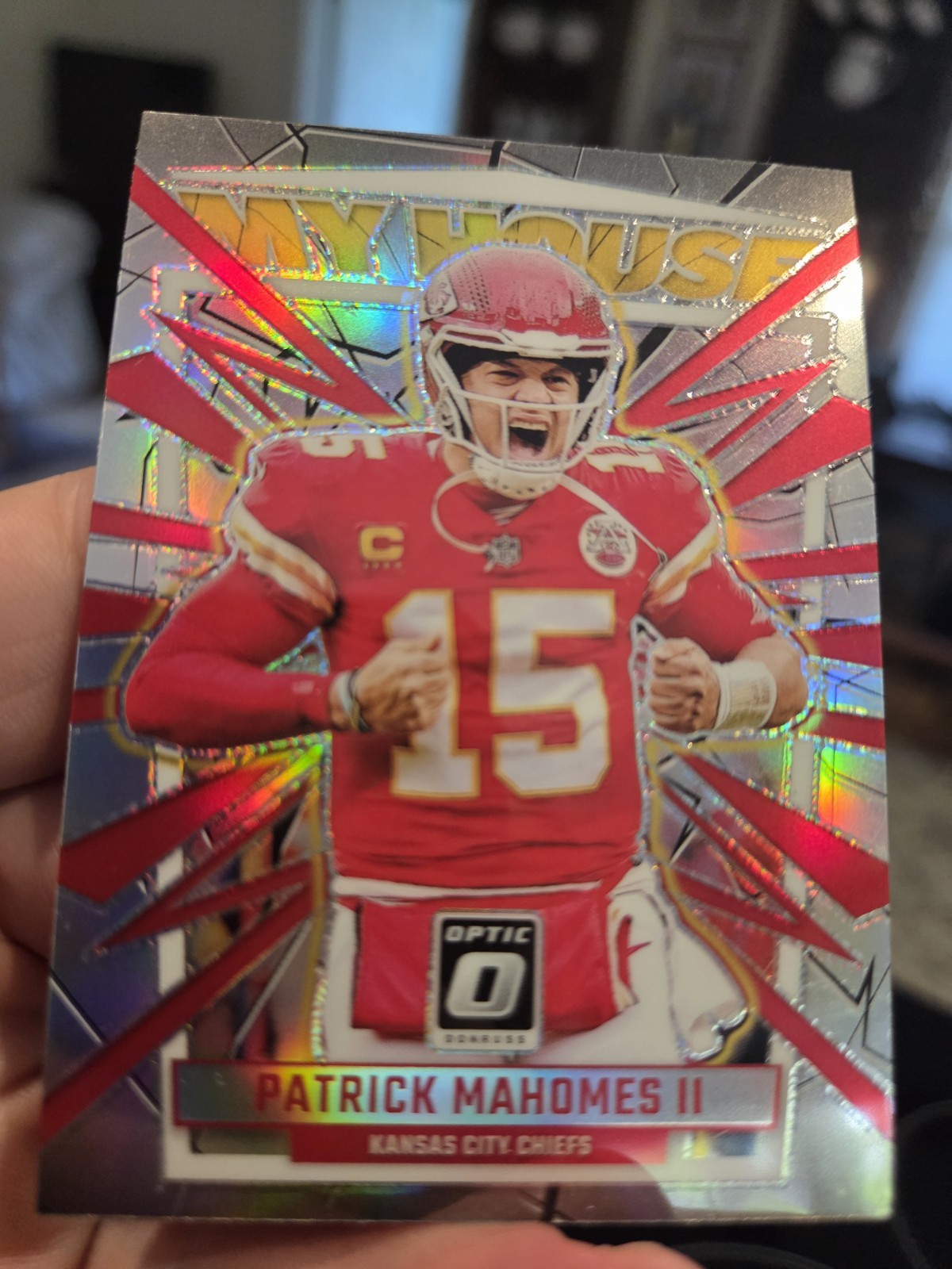 2023 🔥 PATRICK MAHOMES 💥 REFRACTOR 🌈  UD NFL POP 🎉 KC CHIEFS NON auto Card