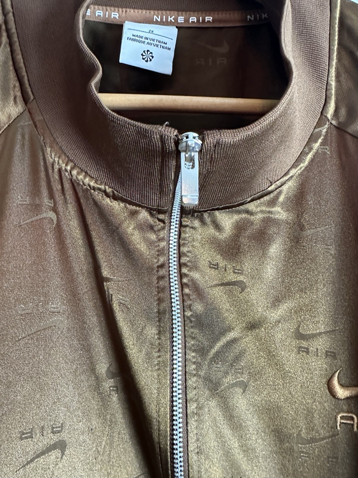 Nike Air Women’s Satin Jacquard Bomber Jacket – Brown Bronze – Size 2X image 5